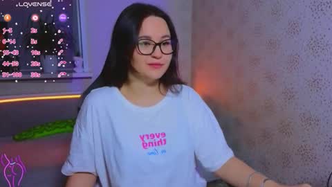 Snapshot of esterplayful chatting on September 29, 4:17 pm EsterPlayful online show from September 29, 4:17 pm