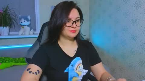 EsterPlayful online show from December 5, 10:14 am