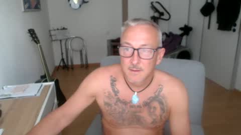 estevano online show from June 17, 11:48 am
