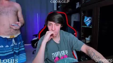 Snapshot of esthetics_boys chatting on March 10, 2:26 pm LOUIS online show from March 10, 2:26 pm