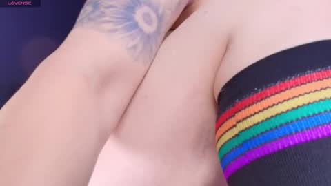 Estrella online show from December 15, 11:50 am