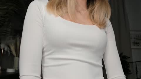 Natalie online show from October 16, 6:02 am