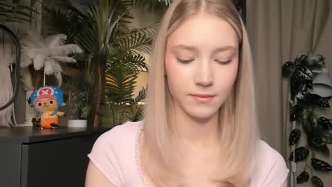 Natalie online show from February 8, 5:55 am