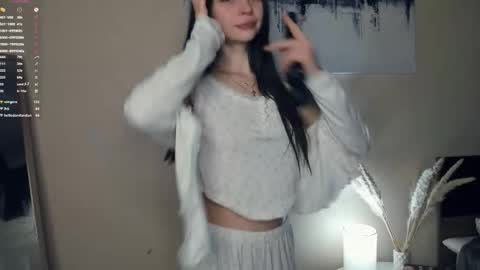 Mary online show from November 25, 8:13 am