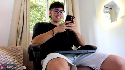 etham_wolf1 online show from April 27, 6:05 pm