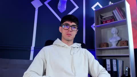 Etham online show from September 25, 1:07 pm