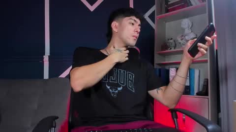 Etham online show from November 19, 12:37 pm