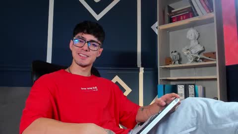 Etham online show from November 8, 2:09 pm