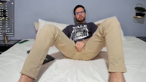 ADAM TAYLOR  ETHAN CAMBAL INDEPENDENT MODELS online show from January 11, 9:57 pm