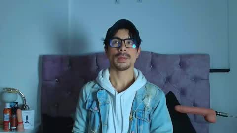 ethan  online show from February 22, 2:15 am