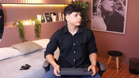 ethan_occonor online show from April 22, 12:45 pm