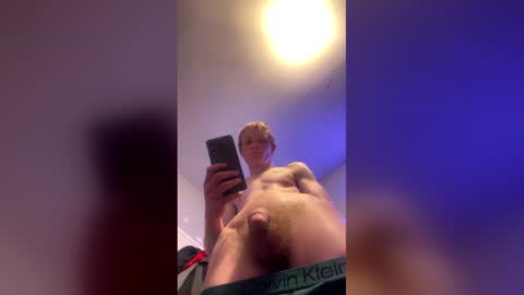 ethanbmx2001 online show from April 17, 1:30 am