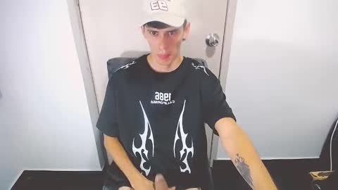 EthanColeeman online show from April 19, 4:57 am