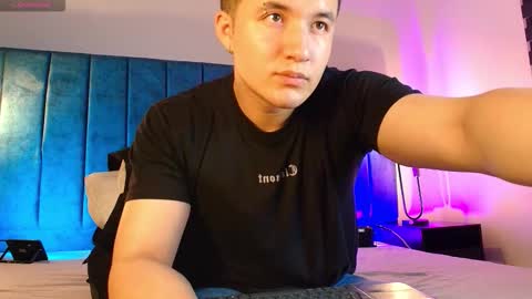 ethanconnor_ online show from March 18, 12:11 pm