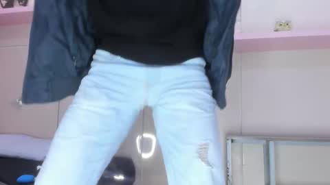 Ethan Grey online show from February 10, 11:46 am