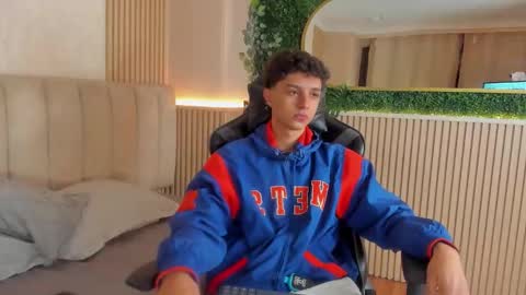 ethanlowell online show from February 15, 4:48 am