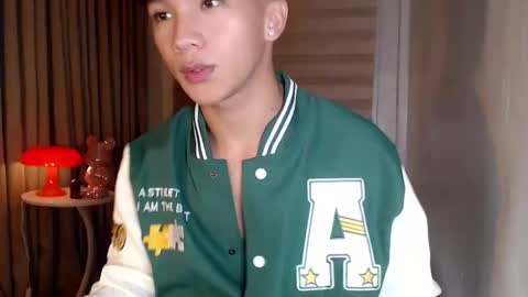 Rey online show from March 4, 2:36 pm