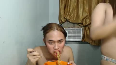 YELLA online show from January 14, 6:49 pm