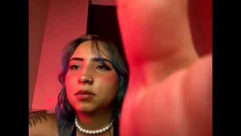 Snapshot of eva_brooks1 chatting on September 25, 5:03 am Iris Smile independent model online show from September 25, 5:03 am