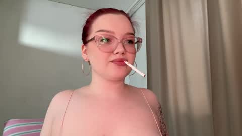 eva_kittenn online show from May 13, 1:54 pm