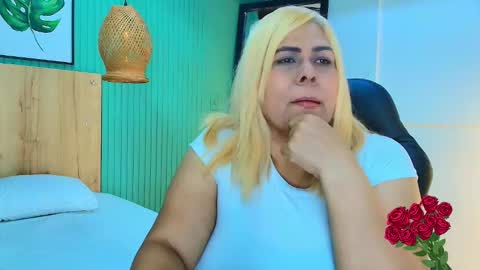 eva_love49 online show from February 24, 7:39 pm