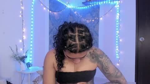 Eva  online show from May 6, 9:59 am