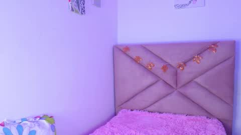 Snapshot of eva_sin18 chatting on October 15, 12:58 am Eva Sin online show from October 15, 12:58 am