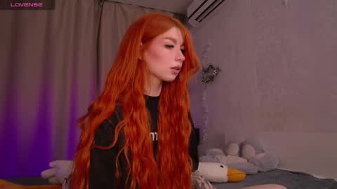 Snapshot of evaa_moonn_ chatting on February 14, 5:09 am Eva online show from February 14, 5:09 am