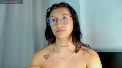 Evah Lee online show from March 2, 7:15 am