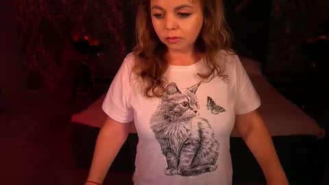 EvaMinni online show from December 4, 5:23 pm