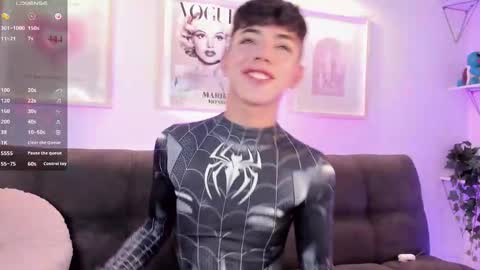 Snapshot of evan_voss chatting on September 24, 11:11 pm Evan voss  help me get 200 likesindependent model online show from September 24, 11:11 pm