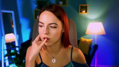 Eva  online show from May 25, 1:06 pm