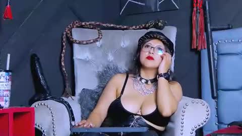 Miss Evangeline    online show from June 25, 1:02 am