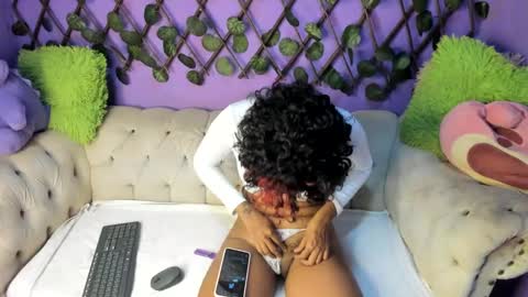 Snapshot of evangely15_ chatting on September 23, 11:48 am evangely15_ online show from September 23, 11:48 am