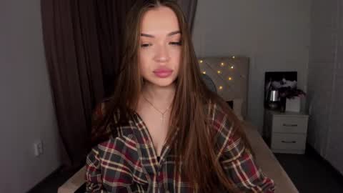 E V A  online show from January 17, 5:11 am