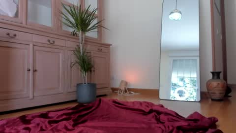 Eva online show from April 15, 1:47 pm