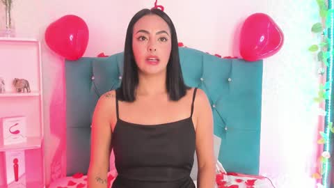 Snapshot of evaritz__ chatting on February 16, 3:58 am EVARITZ online show from February 16, 3:58 am