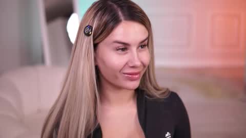 Eva online show from December 3, 9:59 pm