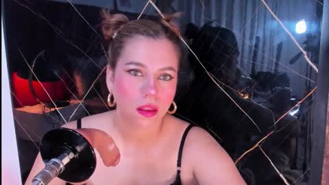 EVELIN online show from December 3, 11:55 am