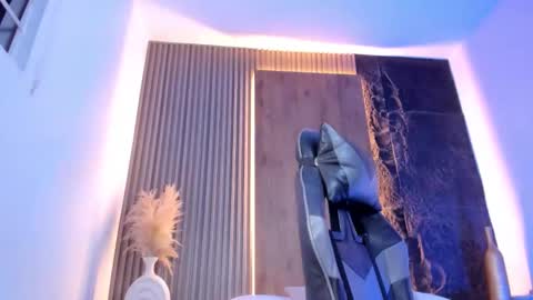 E V E L I N online show from December 3, 2:23 am