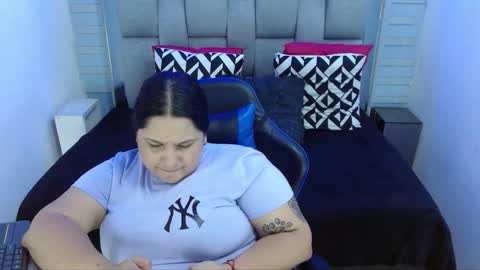 evelin zaens online show from September 16, 6:05 am