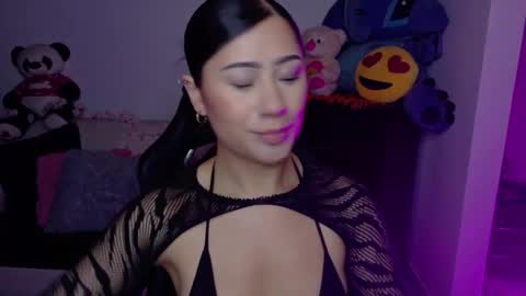 Snapshot of evelyn_ch_ chatting on October 14, 10:51 am Evelyn online show from October 14, 10:51 am