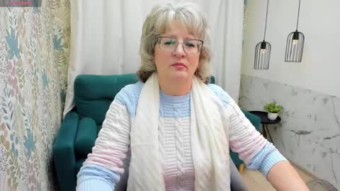 Evelyn online show from April 6, 4:57 am