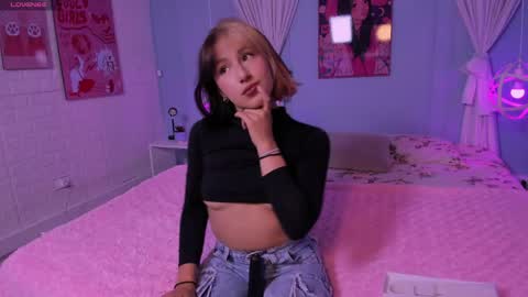 Evelynn online show from May 11, 7:44 pm