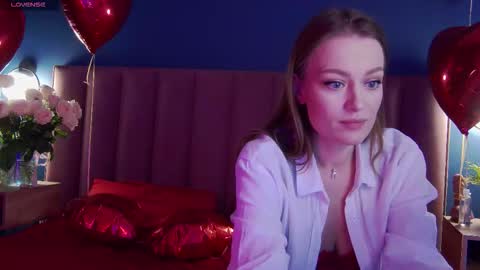 Evelyn online show from February 15, 4:48 am