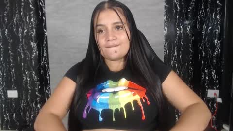 Snapshot of evemilk chatting on March 2, 8:07 pm evelin 3 online show from March 2, 8:07 pm