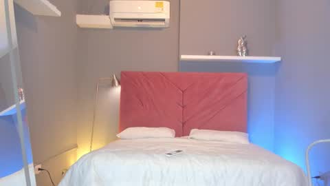 Sophia online show from November 28, 8:49 pm