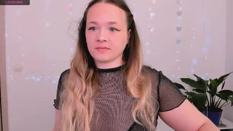 evilla_brill online show from April 19, 11:33 am