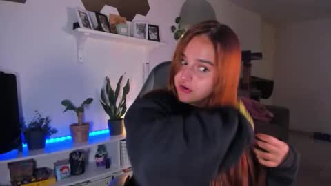 EVY online show from February 3, 6:11 am