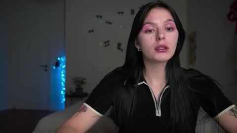 ewelynscott online show from January 14, 10:07 pm